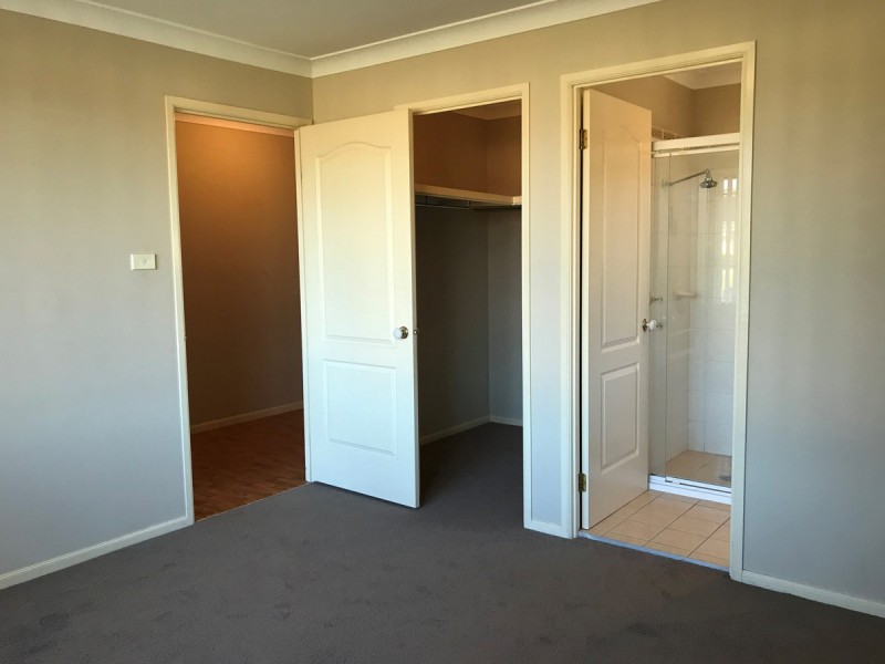 4 Pinehurst Way, Blue Haven NSW 2262