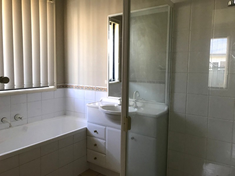 4 Pinehurst Way, Blue Haven NSW 2262