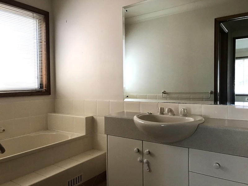 120 Woodbury Park Drive, Mardi NSW 2259