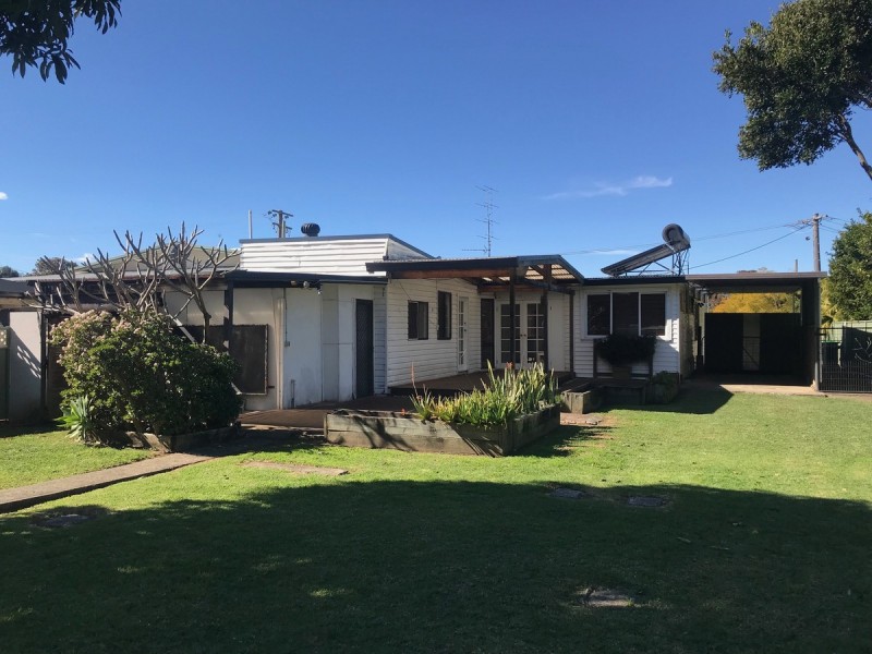 2 Rockleigh Street, Wyong NSW 2259