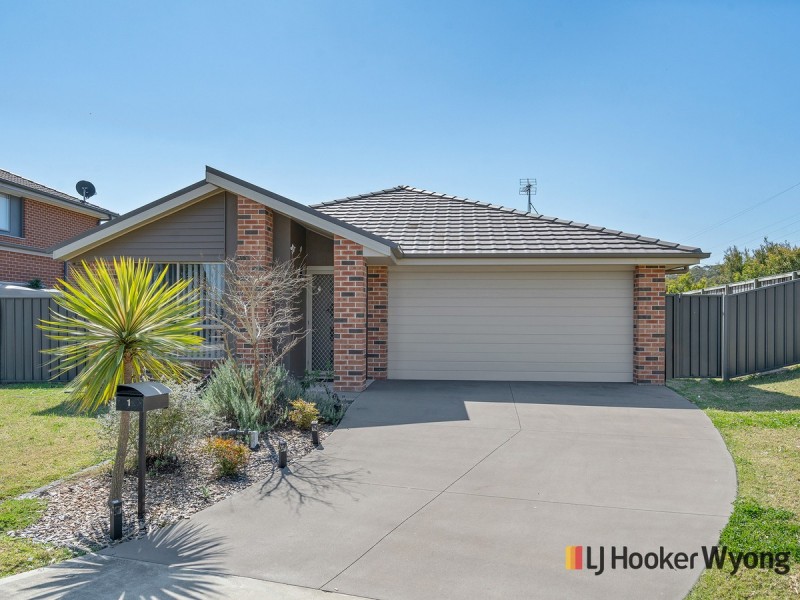 1 Oakmont Place, Woongarrah NSW 2259