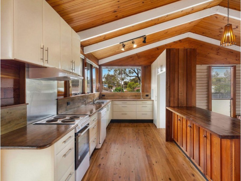 252 Tuggerawong Road, Tuggerawong NSW 2259