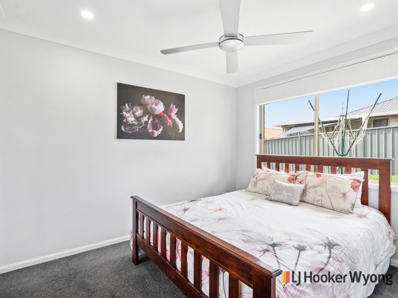 11 Settlement Drive, Wadalba NSW 2259