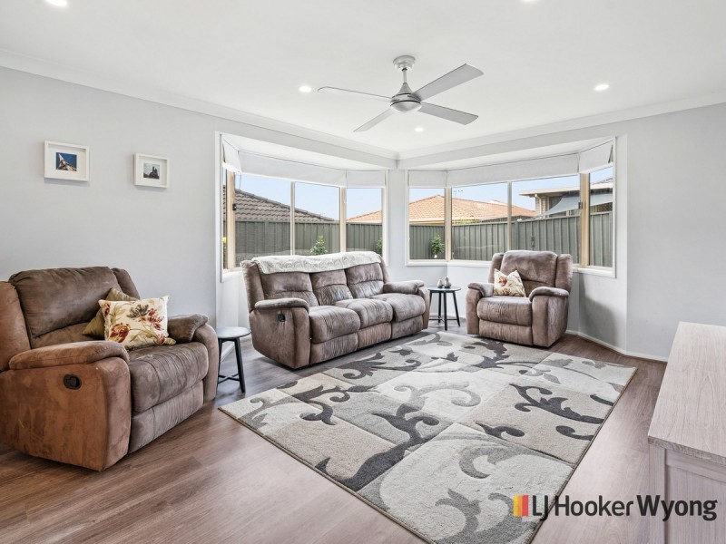 11 Settlement Drive, Wadalba NSW 2259