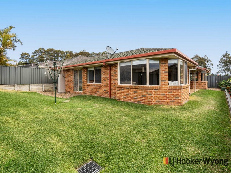11 Settlement Drive, Wadalba NSW 2259