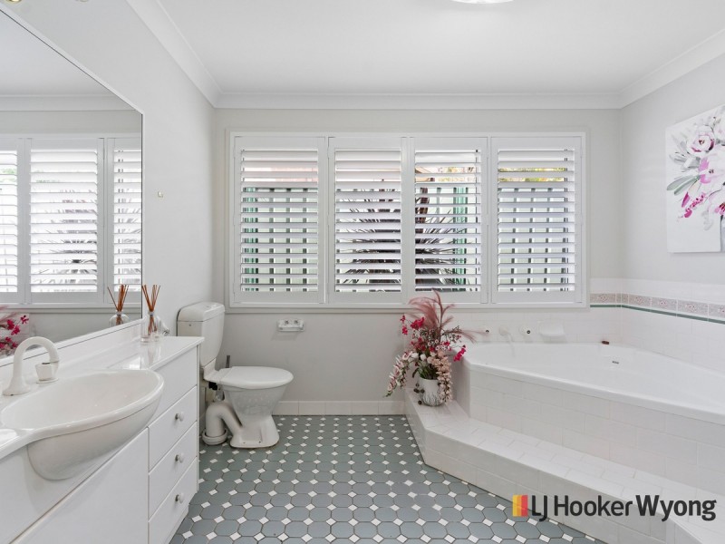 10 Fishburn Crescent, Watanobbi NSW 2259