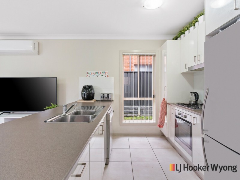 15 Addison Avenue, Woongarrah NSW 2259