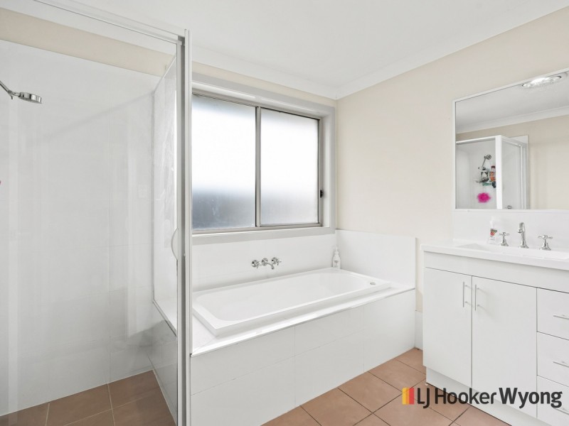 2 Nelson Grove, Woongarrah NSW 2259