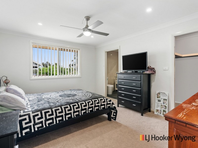 18 Weaver Crescent, Watanobbi NSW 2259