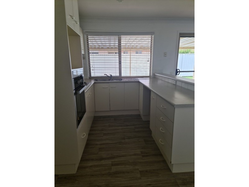4 Skyhawk Avenue, Hamlyn Terrace NSW 2259