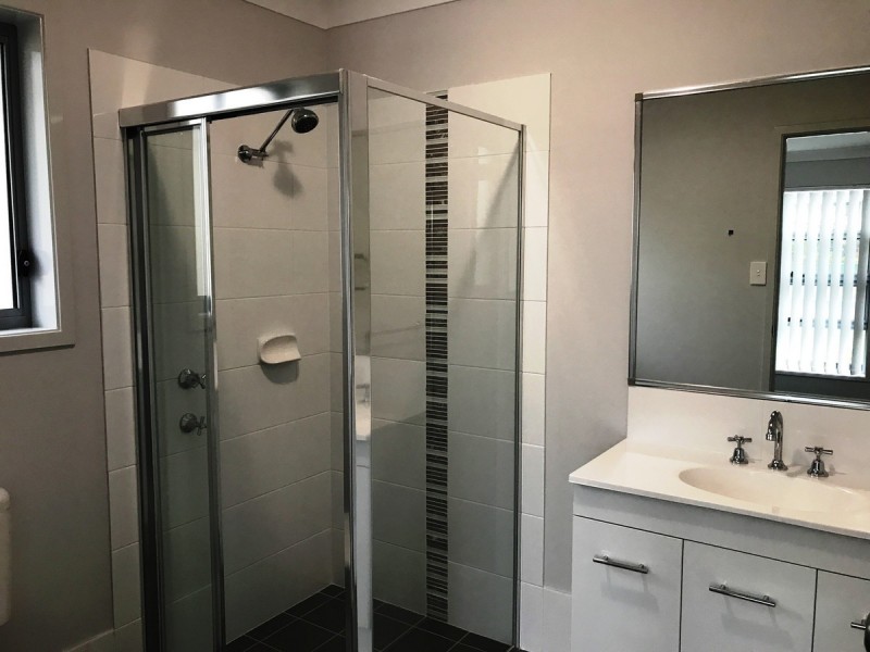 8 Cams Boulevard, Summerland Point NSW 2259