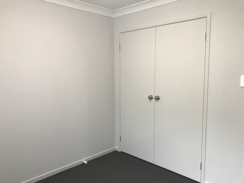 8 Cams Boulevard, Summerland Point NSW 2259