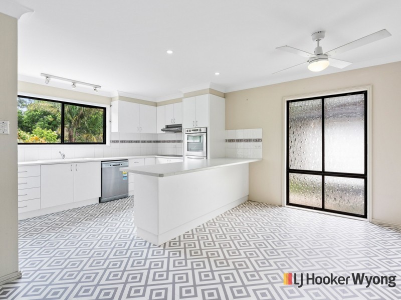 8 Raymond Street, Tacoma South NSW 2259