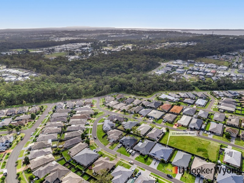 13 Salamander Road, Wadalba NSW 2259