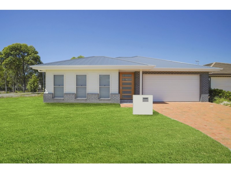 10 Irons Road, Wyong NSW 2259