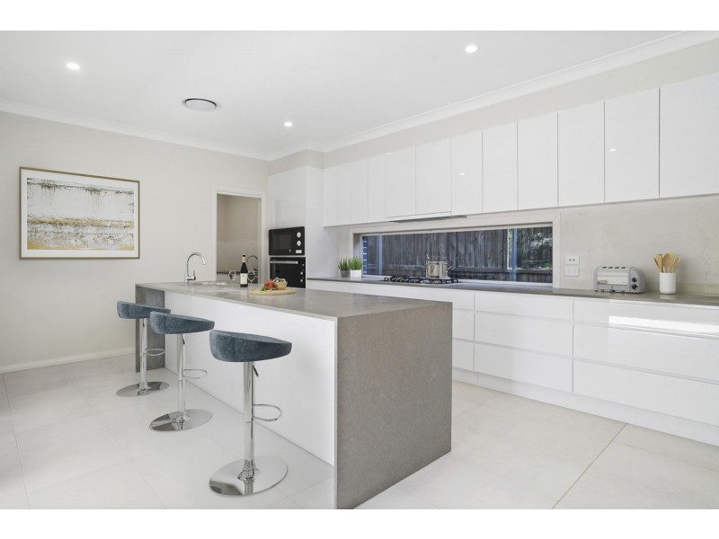 10 Irons Road, Wyong NSW 2259