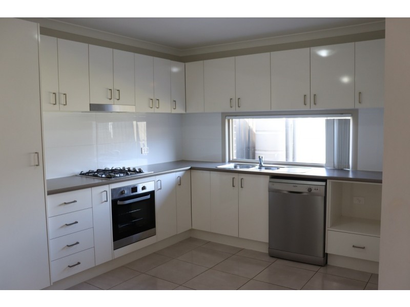 212b Johns Road, Wadalba NSW 2259