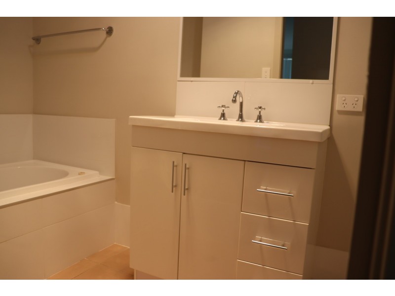 212b Johns Road, Wadalba NSW 2259