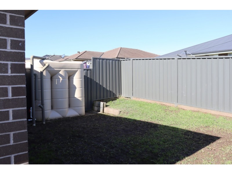 212b Johns Road, Wadalba NSW 2259