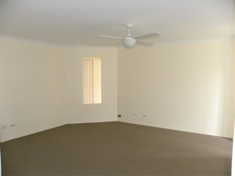 12 Riveroak Drive, Mardi NSW 2259