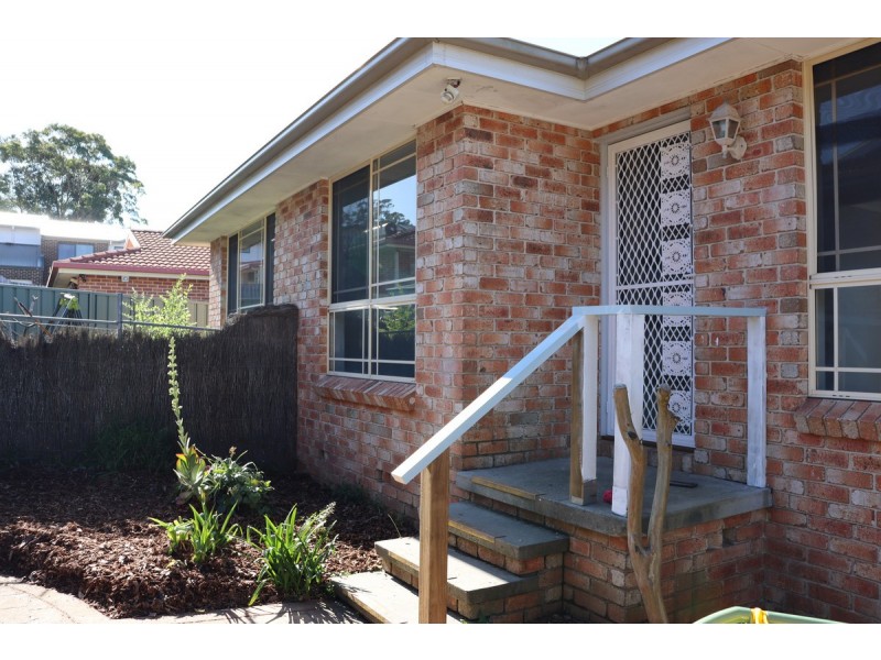 2/28 Hope Street, Wyong NSW 2259