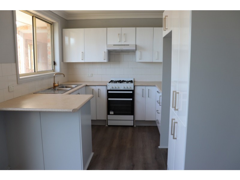 2/28 Hope Street, Wyong NSW 2259