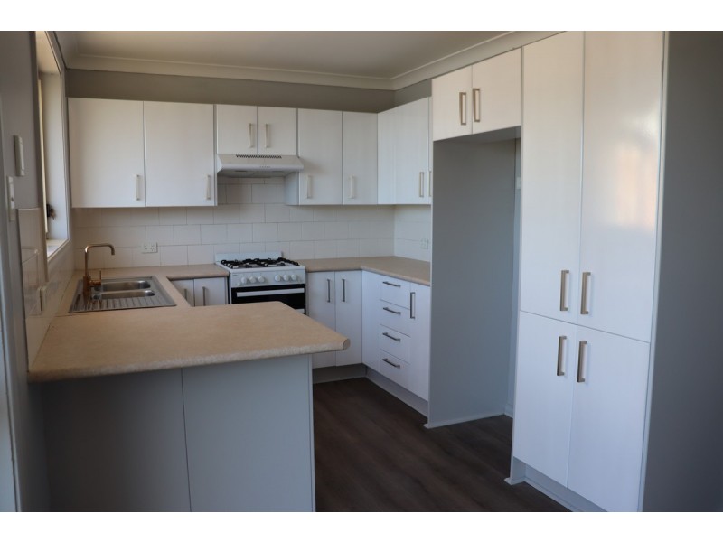 2/28 Hope Street, Wyong NSW 2259