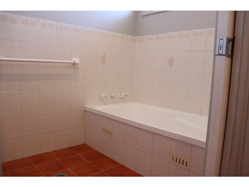 2/28 Hope Street, Wyong NSW 2259