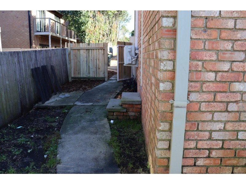 2/28 Hope Street, Wyong NSW 2259