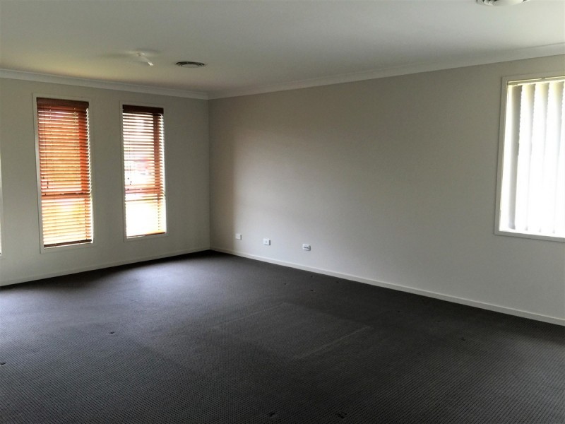 5 Merimbula Place, Woongarrah NSW 2259