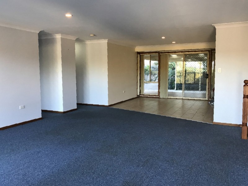 41 Robert Holl Drive, Ourimbah NSW 2258