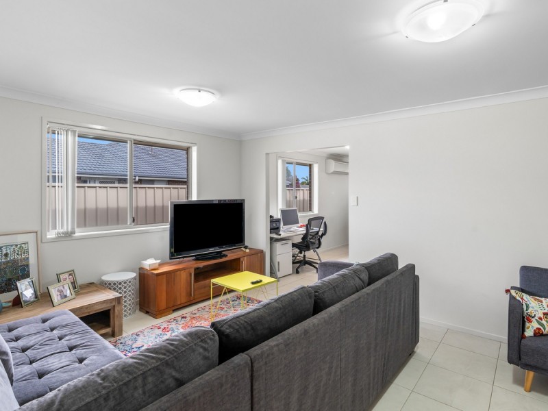 19 Regatta Way, Summerland Point NSW 2259