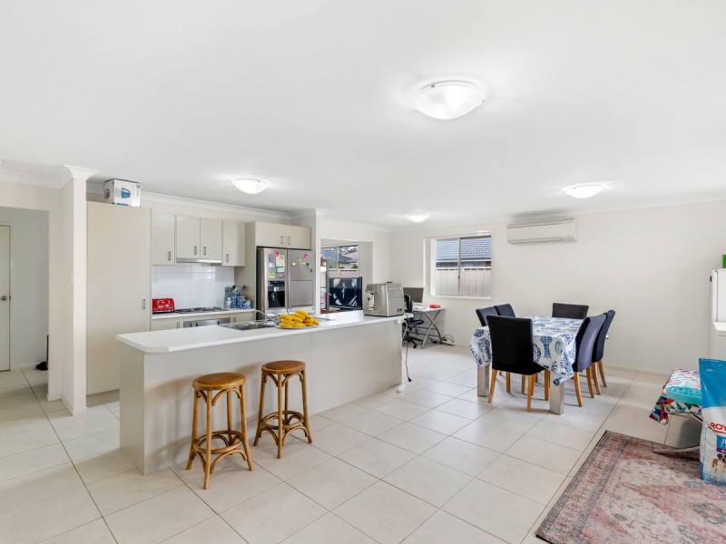 19 Regatta Way, Summerland Point NSW 2259