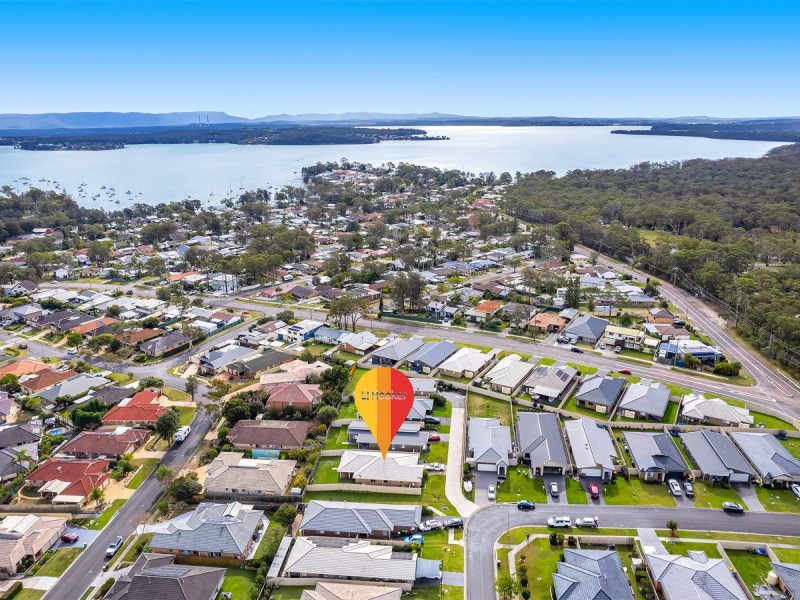19 Regatta Way, Summerland Point NSW 2259