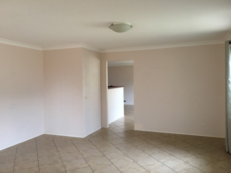 11 Highcliff Close, Woongarrah NSW 2259