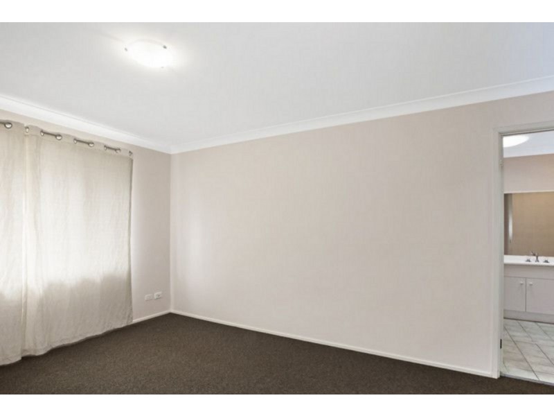 11 Highcliff Close, Woongarrah NSW 2259