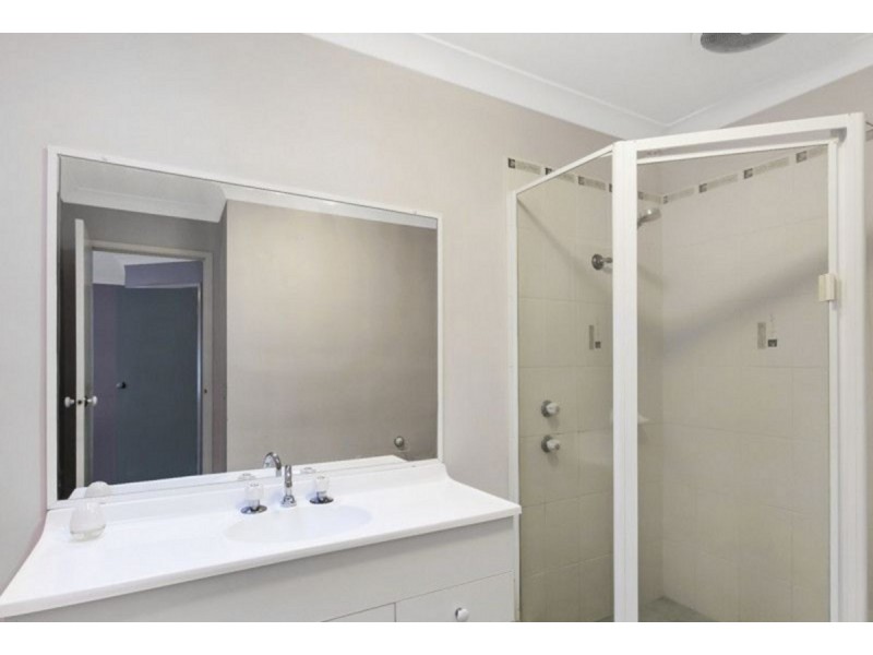 11 Highcliff Close, Woongarrah NSW 2259