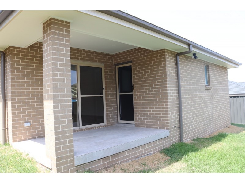 40 Childers Circuit, Wadalba NSW 2259