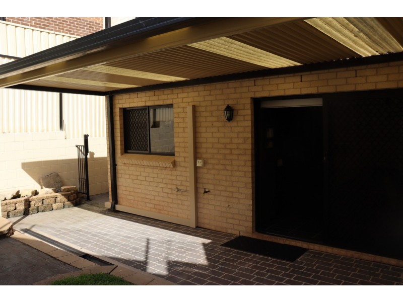 3/4 Heron Close, Watanobbi NSW 2259