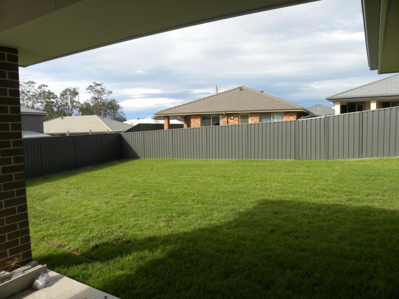4 Mick Street, Wadalba NSW 2259