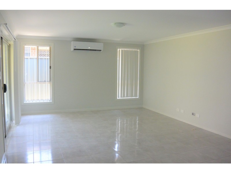 9 Van Stappen Road, Wadalba NSW 2259