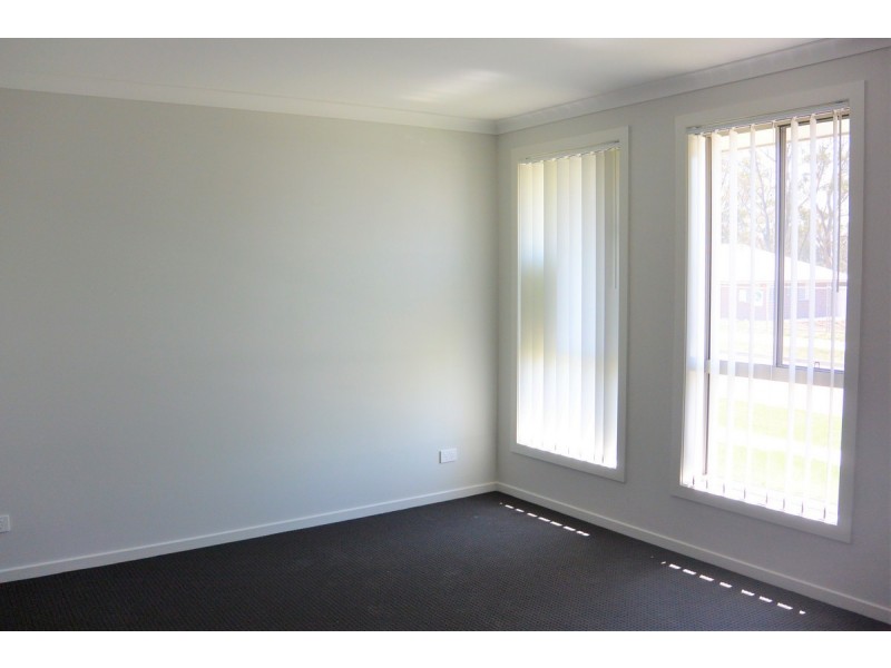 9 Van Stappen Road, Wadalba NSW 2259