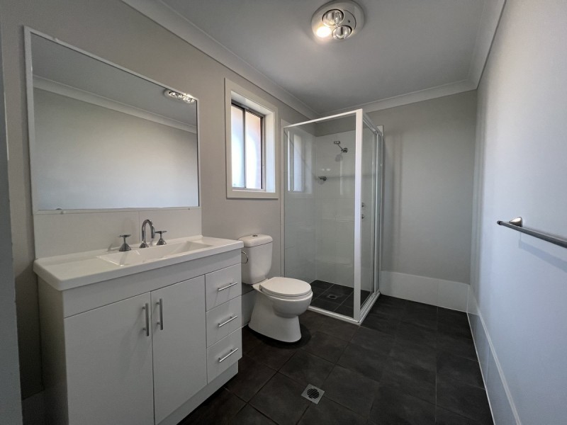 1 Addison Avenue, Woongarrah NSW 2259