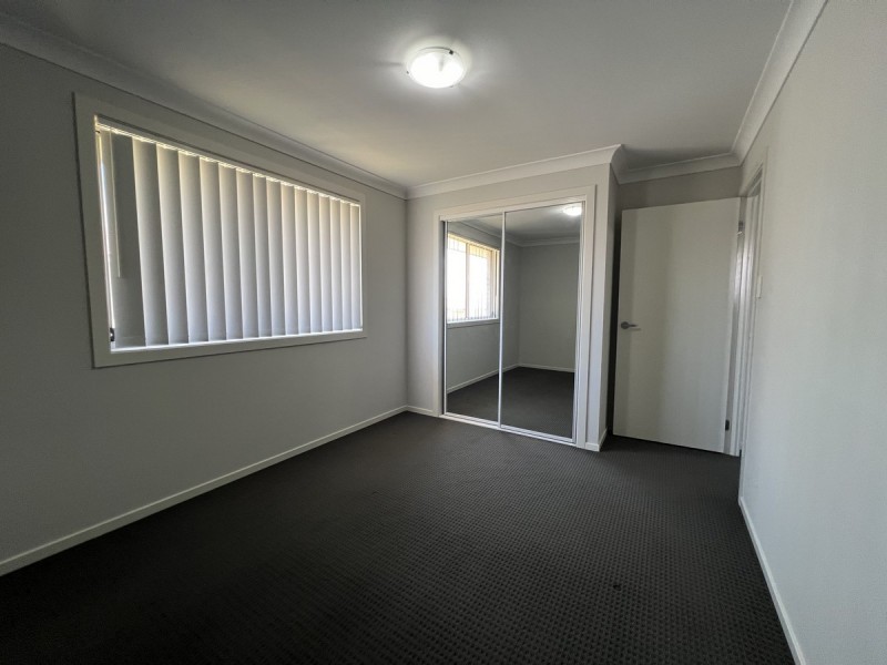 1 Addison Avenue, Woongarrah NSW 2259