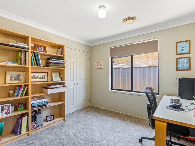 39 Barrington Drive, Woongarrah NSW 2259