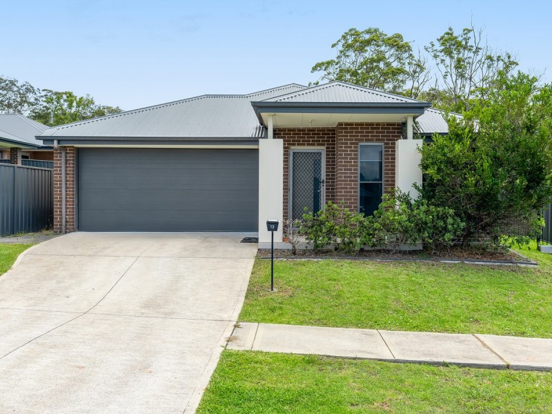 13 Barn Owl Avenue, Wadalba NSW 2259