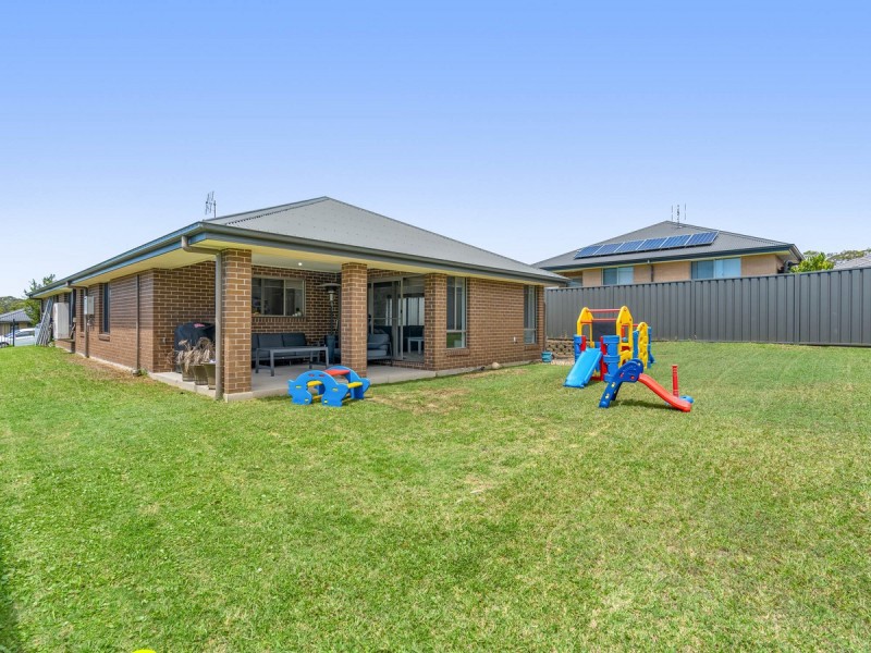 13 Barn Owl Avenue, Wadalba NSW 2259