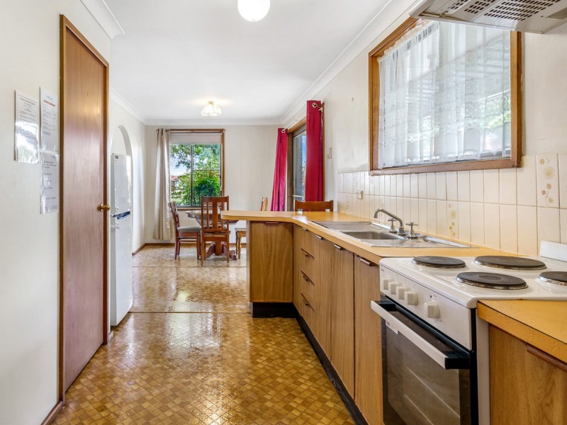 1/6 Joyce Avenue, Wyong NSW 2259