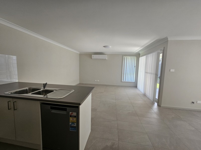 27A Glenelg Avenue, Wadalba NSW 2259