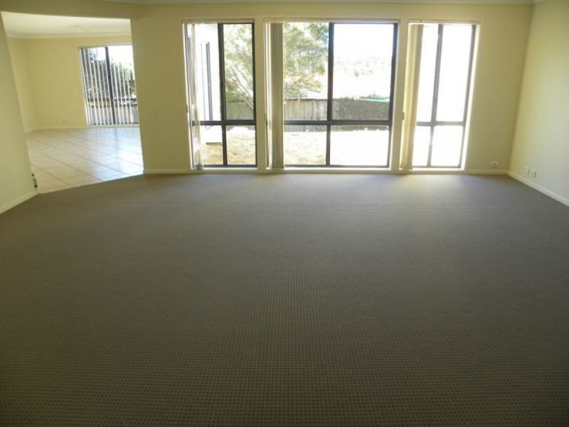 73 Mountain View Drive, Woongarrah NSW 2259